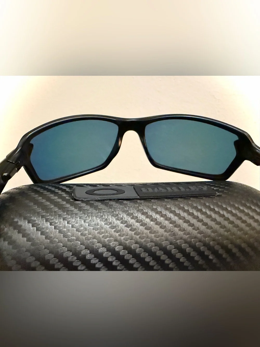 Oakley Carbon Shift Sunglasses with Orange Iridium Mirror Lenses -Black & Blue
